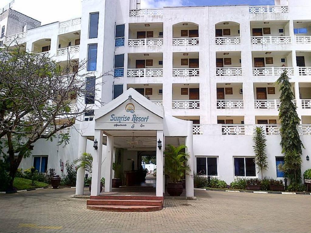 Sunrise Apartment Resort & Spa Момбаса Экстерьер фото