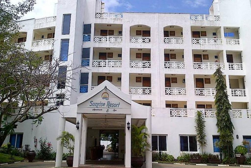 Sunrise Apartment Resort & Spa Момбаса Экстерьер фото